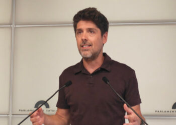 Els Comuns exigeixen al Govern climatitzar tots els centres educatius abans de l’estiu vinent