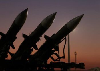 CGRI: Irán fabrica misiles y drones más rápido que su despliegue