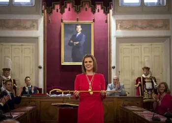 «La alcaldesa Judith Piquet debe dimitir ya. El daño que está haciendo a la imagen de Alcalá de Henares tardará décadas en olvidarse»