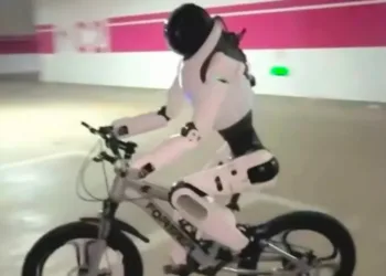 La IA no monta en bicicleta