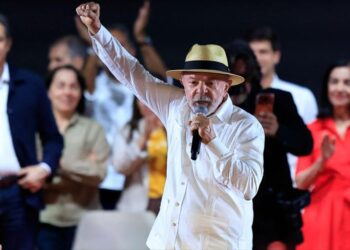 Lula da Silva oficializa su candidatura a la reelección en Brasil