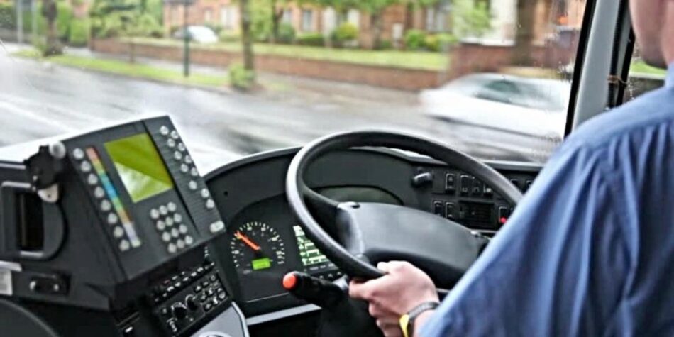 Un informe de la Seguridad Social constata índices elevados de morbilidad de las y los conductores de transporte de viajeros por carretera