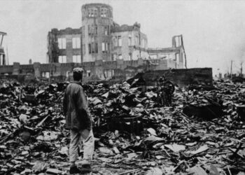 Medvédev critica a Japón por omitir el papel de EEUU en los bombardeos atómicos de Hiroshima y Nagasaki