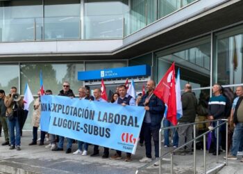 O persoal de Lugove-Subus en folga contra a explotación traslada as protestas á Xunta en Vigo