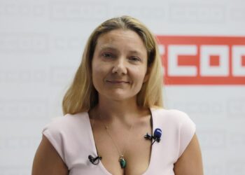 El paro registra mínimos históricos pero persiste la brecha de género y solo se destruye empleo femenino