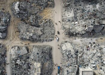 La guerra de Israel para confeccionar algoritmos y cambiar la realidad percibida: Así se financia una operación global para reescribir la historia de Gaza con IA