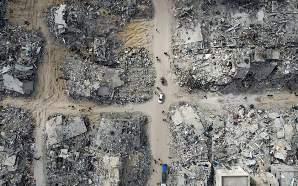 La guerra de Israel para confeccionar algoritmos y cambiar la realidad percibida: Así se financia una operación global para reescribir la historia de Gaza con IA