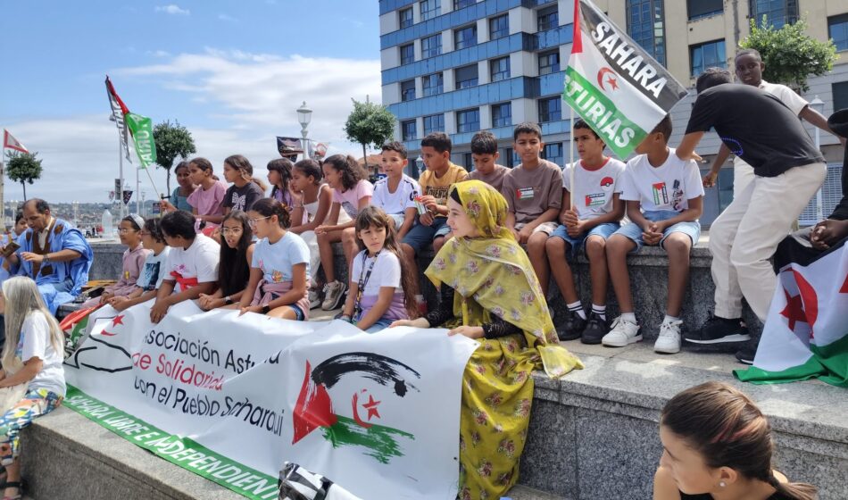 Se manifestaron por un Sahara Libre en el paseo San Lorenzo de Xixón