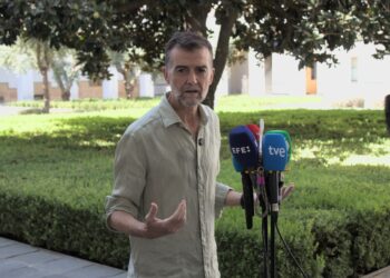 Maíllo denuncia la “dejación de funciones” de Marruecos ante la entrada de miles de personas en Ceuta y la “connivencia del PP y Vox, nada casual y con intencionalidad política”