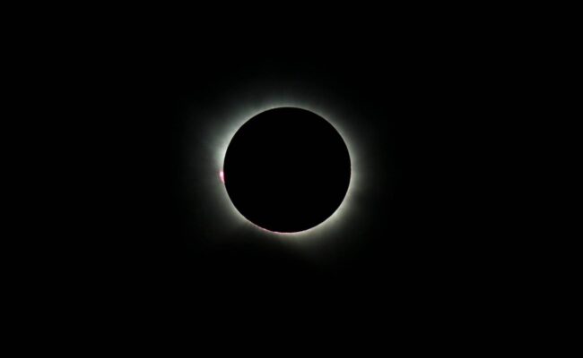 Así se ha visto el eclipse solar total desde España