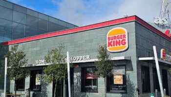 Burger King Lugo volve restrinxirlle a auga ao persoal e modifica as quendas de xeito ilegal