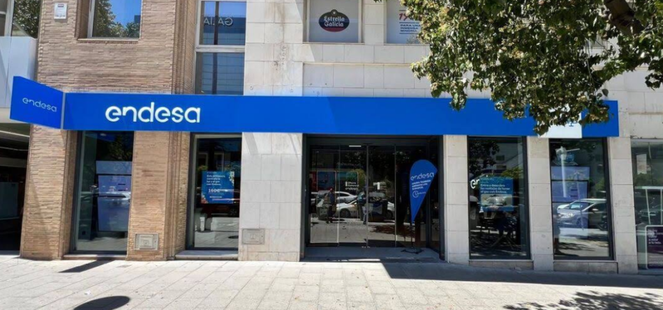 Los vecinos de San Jerónimo (Sevilla) se concentrarán esta mañana frente a Endesa para protestar por los prolongados cortes de luz que en importantes zonas del barrio