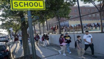 Cierran escuelas en condados de Florida tras perder 38.000 estudiantes migrantes