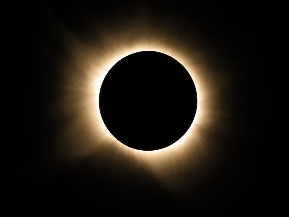 Crónica de un eclipse anunciado