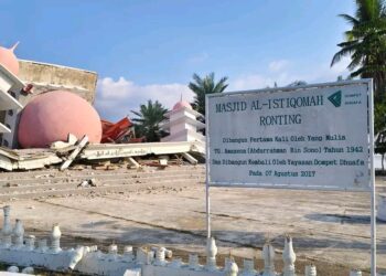 Aumentan los muertos a 47 tras sismo en Indonesia