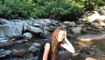 “Los seres humanos estudiamos qué nos hace especiales para justificar la explotación de la naturaleza”