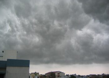 Autoridades de India en alerta por estragos de lluvias monzónicas
