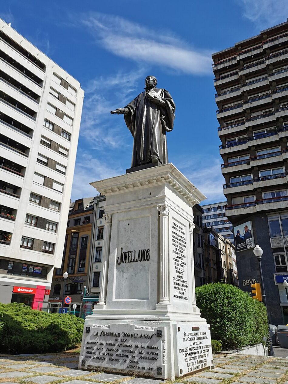 Asturies Antitaurina se suma al homenaje a Jovellanos como referente del antitaurinismo