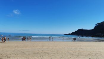 «La playa de San Pedro en Cudillero (Asturias) vuelve a estar contaminada»