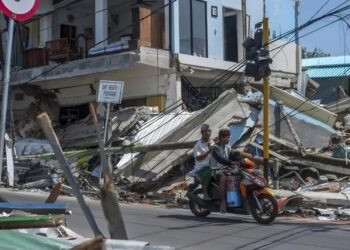 Un terremoto de magnitud 7,7 sacude isla de Flores, Indonesia
