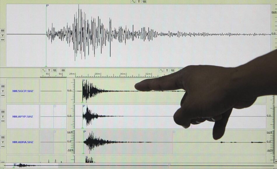 Una veintena de seísmos durante la noche en Granada, la mitad sentidos por la población
