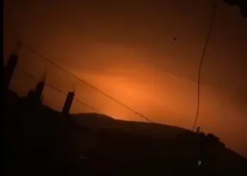 Ataques aéreos y de artillería israelíes golpean el sur del Líbano