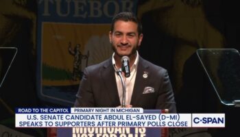 El socialismo democrático vuelve a sacudir el establishment del Partido Demócrata en Michigan con la victoria de Abdul El-Sayed