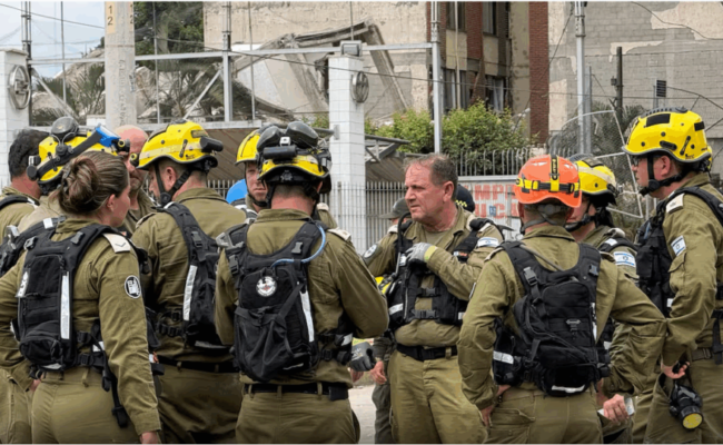 «Vienen a hacer política con el dolor»: crece rechazo a presencia israelí en Colombia
