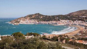 Queixa davant la Síndica de Greuges per una actuació policial contra una veïna que feia nudisme al Port de la Selva
