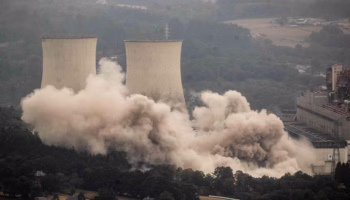 Perante a voadura das torres de refrixeración das Pontes