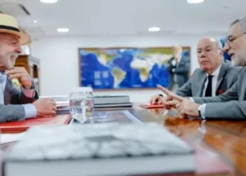 Tras ofensas de Milei contra Lula, Brasil retira a embajador y rebaja relación diplomática con Argentina
