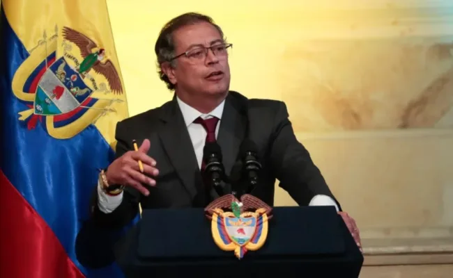 Petro brinda detalles de fraude electoral algorítmico para imponer un presidente ilegítimo en Colombia