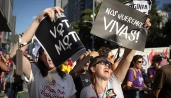 Mujeres se movilizan en Brasil para exigir aprobación de ley contra misoginia