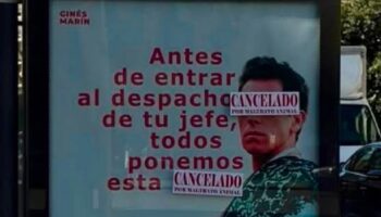 Asturies Antitaurina y CSI EMTUSA denuncian el uso de marquesinas para promocionar la tauromaquia en Gijón