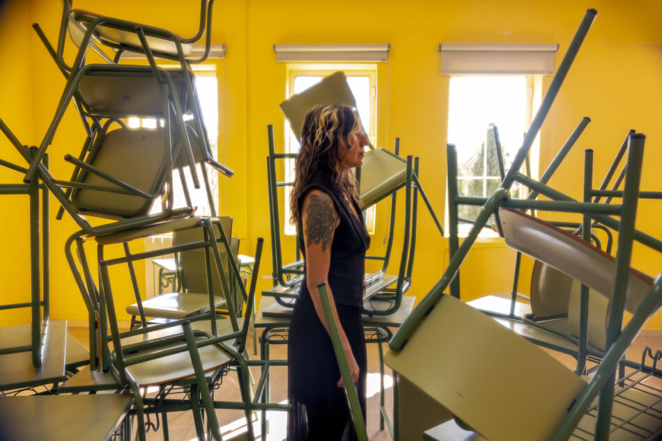 Teatro de La Abadía coproduce Mantener fuera del alcance de lo niños, el nuevo espectáculo de María Velasco