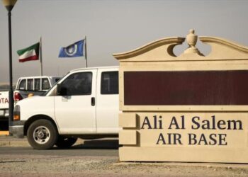 Irán ataca base de EEUU en Kuwait; personal murió y drones fueron destruidos