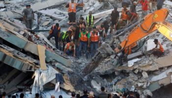 Derrumbe de edificio tras ataques israelíes deja 16 muertos en Gaza