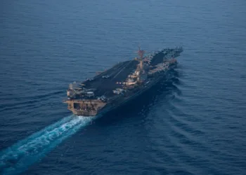 USS Lincoln: ocho intentos de suicidio en despliegue contra Irán