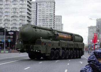 Medvedev advierte: Rusia podría recurrir a las armas nucleares