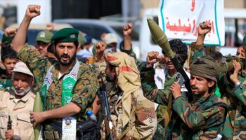 Yemen se consolida en su costa occidental, declara fin de conflictos