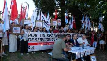 Os sectores de atención social e coidados únense para rematar coa precariedade de persoal e persoas usuarias