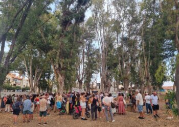 Cientos de personas protestan contra las obras de la playa artificial en los Baños del Carmen y la mercantilización de los espacios públicos