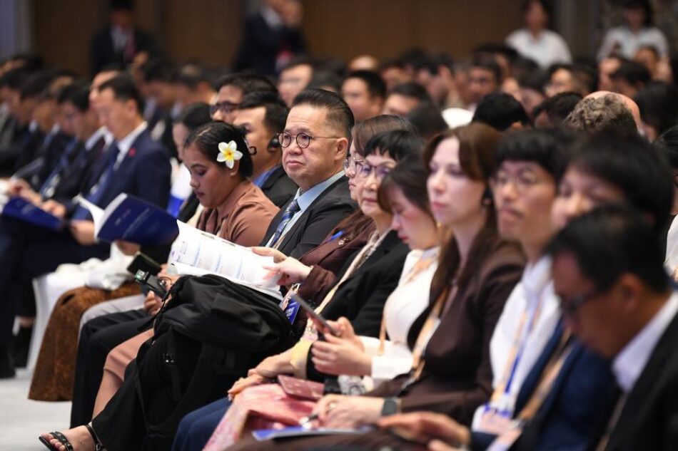 Foro de medios en China analiza impacto de la IA en Asia-Pacífico