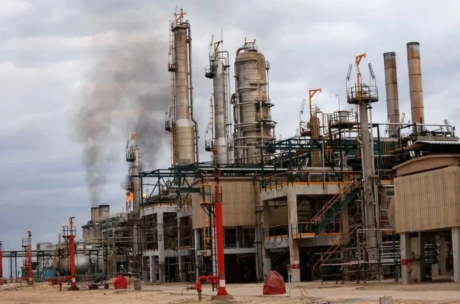 Libia reduce refinación en Zawiya por cierre de oleoducto Sharara