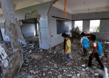 Por tercera vez un ataque saudita destruye escuela en Taiz, Yemen