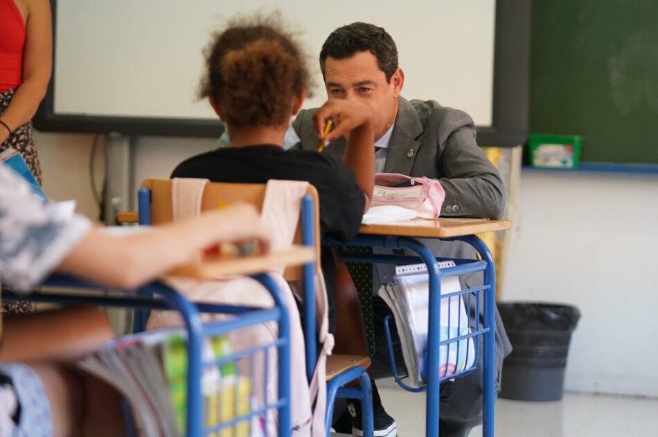 Andalucía Laica denuncia que la concertación escolar perpetúa el abusivo adoctrinamiento infantil y exige una red pública única sin religión en las aulas
