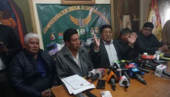 Bolivia: trabajadores de la agricultura y el transporte anuncian bloqueos contra el «dieselazo»