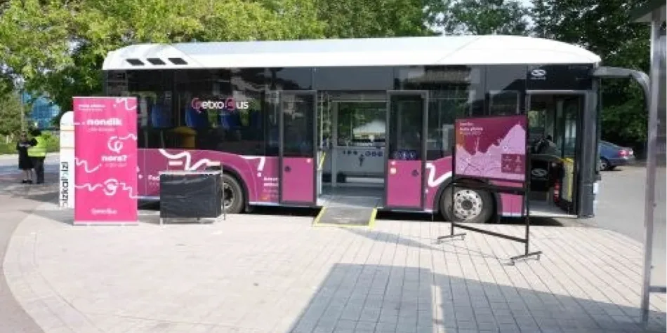 Elkarrekin Podemos Getxo propone un Getxobus gratuito para “revolucionar la movilidad en Getxo”