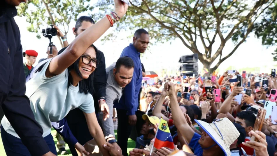 Presidenta (E) de Venezuela encabeza plan de cosecha y encuentro con caficultores en Portuguesa