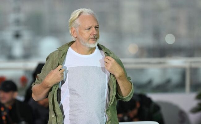 Assange en X: «I’m back»